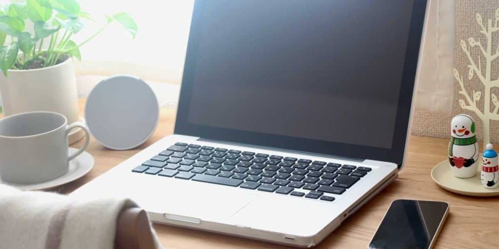 pc-desk-005-0 パソコンと自宅の机