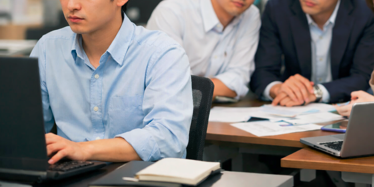 自己中心的な行動を取る男性社員