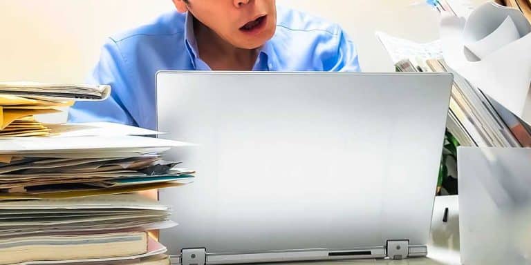 多忙な総務男性