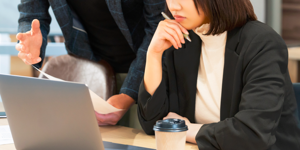 staff-lady-business-kyoiku 社員教育をしている風景